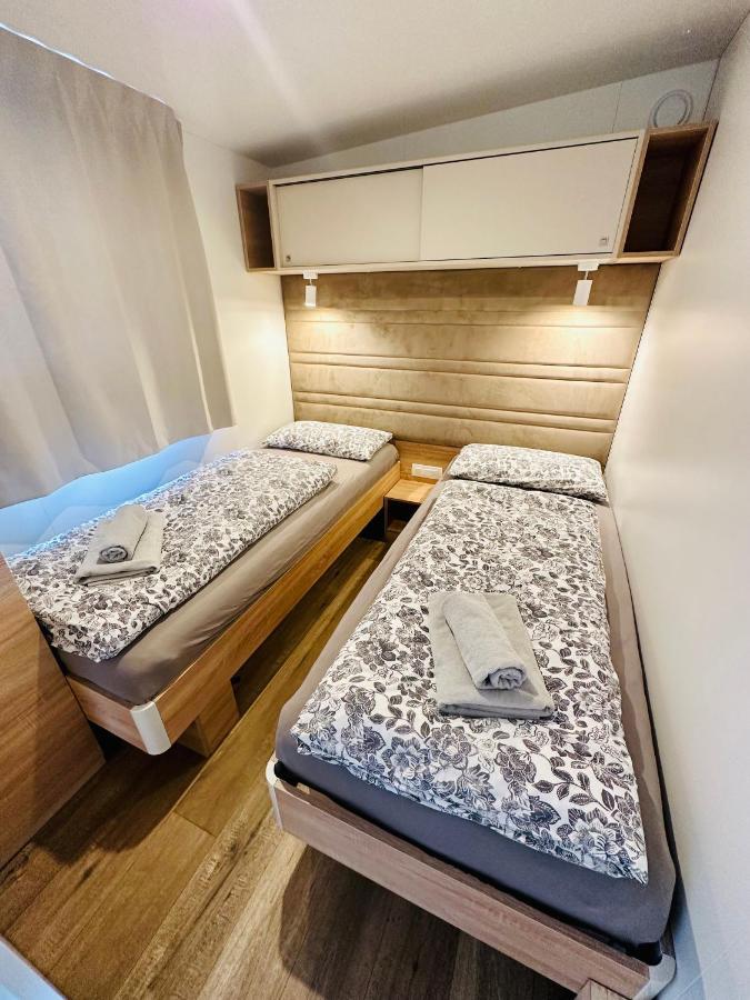 Villa Family Grand De Luxe Mobilhome Selce Exteriér fotografie