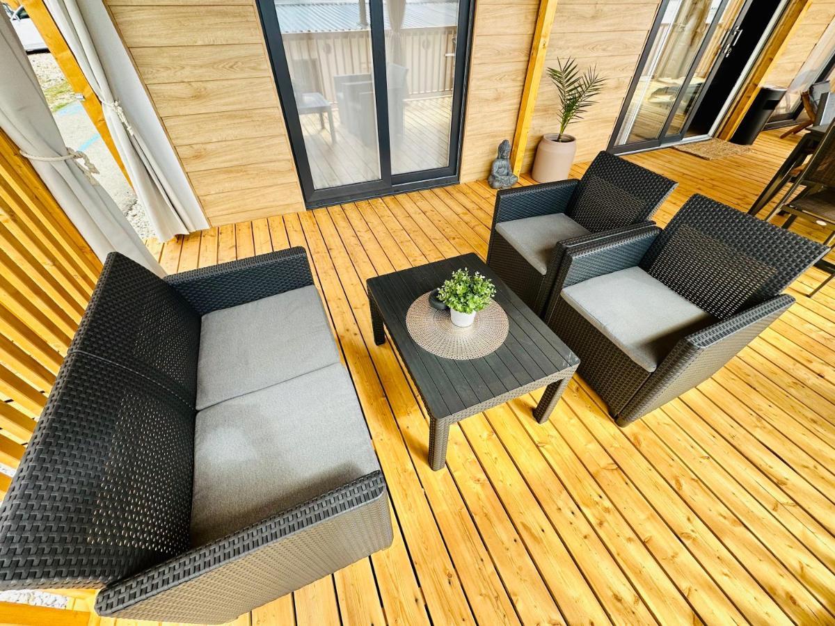 Villa Family Grand De Luxe Mobilhome Selce Exteriér fotografie